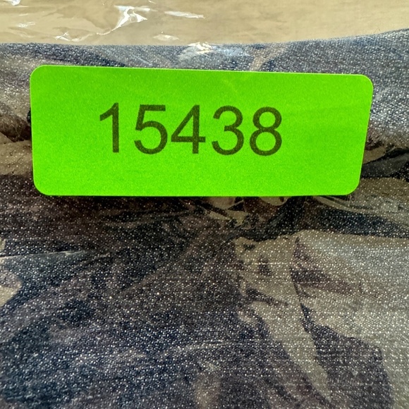 Denizen Levi's Women's Medium Wash Capri Jeans Rolled Hems Blue 14 Stretch Faded - Picture 16 of 16